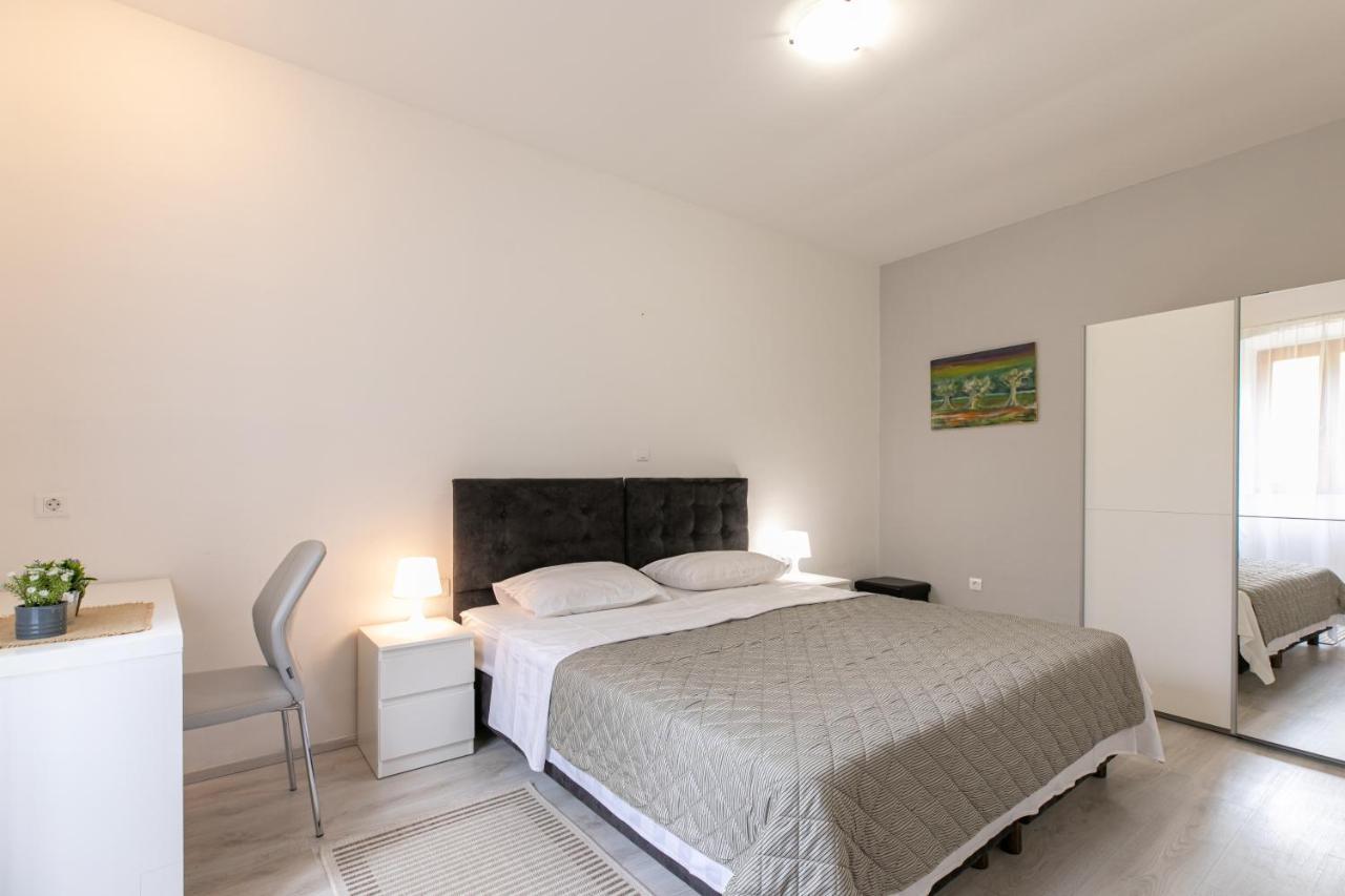 Apartments Kastel Pula Пула Екстер'єр фото